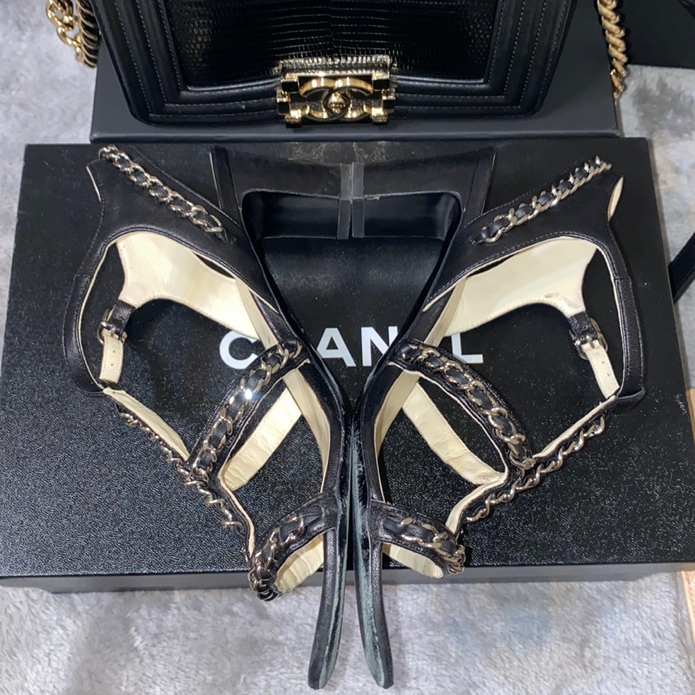 CHANEL CLASSIC CHAIN HEELED SANDALS - Picture 7 of 16